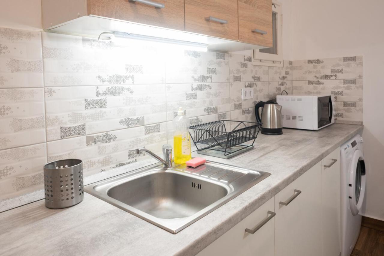 Cozy & Quiet Apartment Near Kiraly Street Free Parking, Ac, Perfect For 4 Guests! 부다페스트 외부 사진