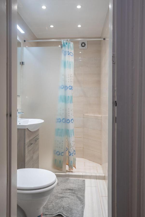 Cozy & Quiet Apartment Near Kiraly Street Free Parking, Ac, Perfect For 4 Guests! 부다페스트 외부 사진